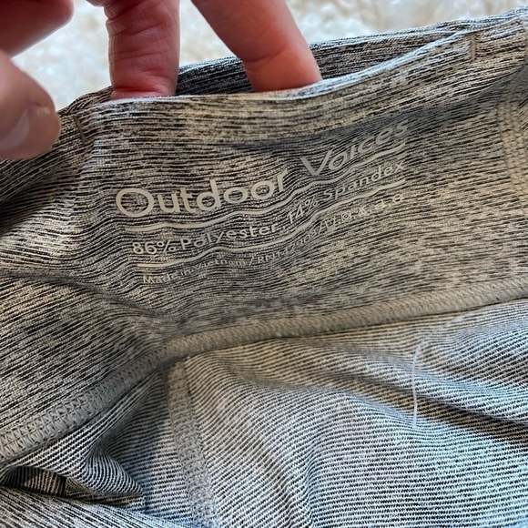 Outdoor voices light gray stretchy melange below the knee cropped legging XS - Picture 6 of 10